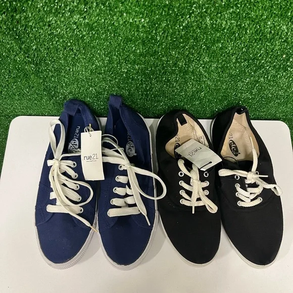 rue 21 sneaker lot blue and black size 8/9 women’s NWT